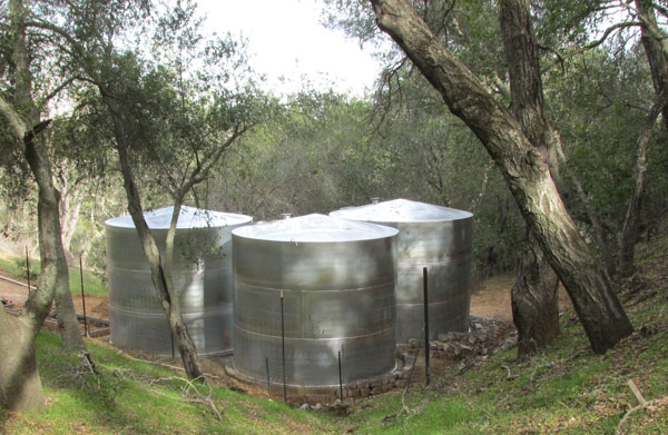 galvanized water storage tank